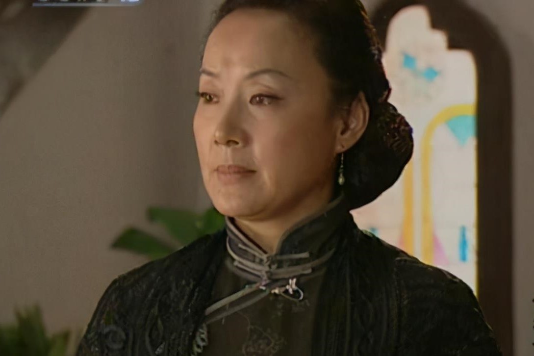 Mrs. Jin Ryu The family of powdered fans: What I admire about Mrs. Jin is that she ...