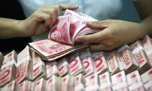 穷人更穷、富人更富，“掠夺”财富的“幕后凶