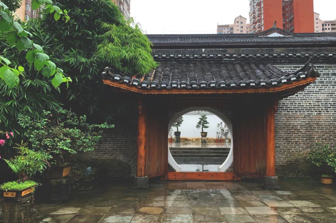 10首最美秋雨诗词，清秋有梦，雨落成诗，哪一首是你的心情？-第5张图片-非凡网