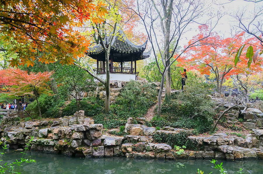 拙政園：中國四大名園之一，園區以水為中心，是全園精華所在