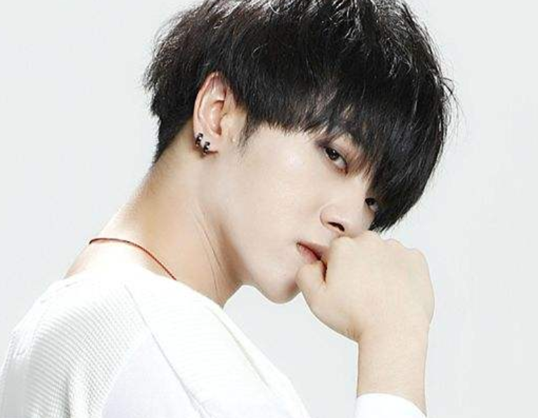 完美诠释\"三十而立\"的含义，这4位男星