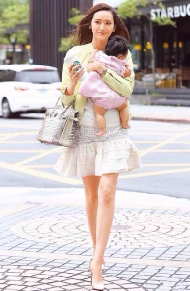 女明星为嫁豪门，不惜沦为生育机器，6年生4胎