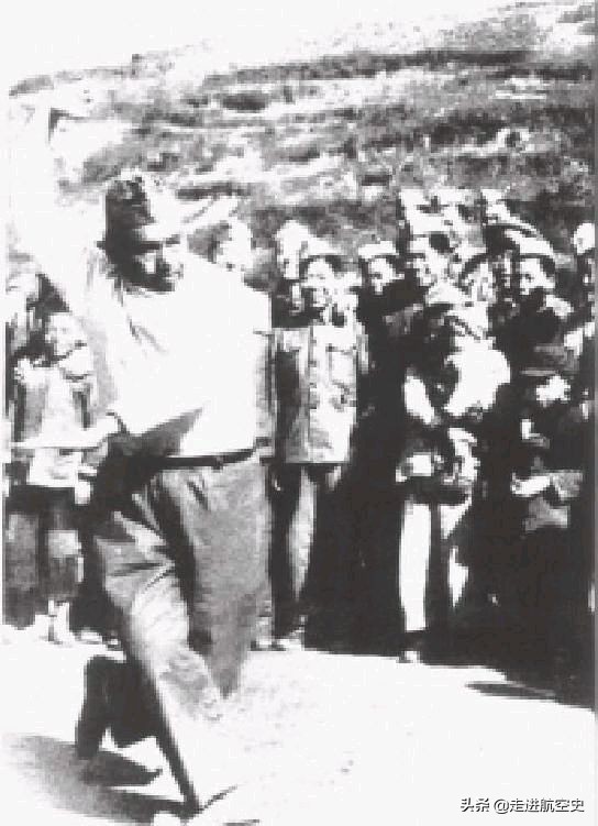 许世友三件葬品：茅台、猎枪、人民币，护送灵