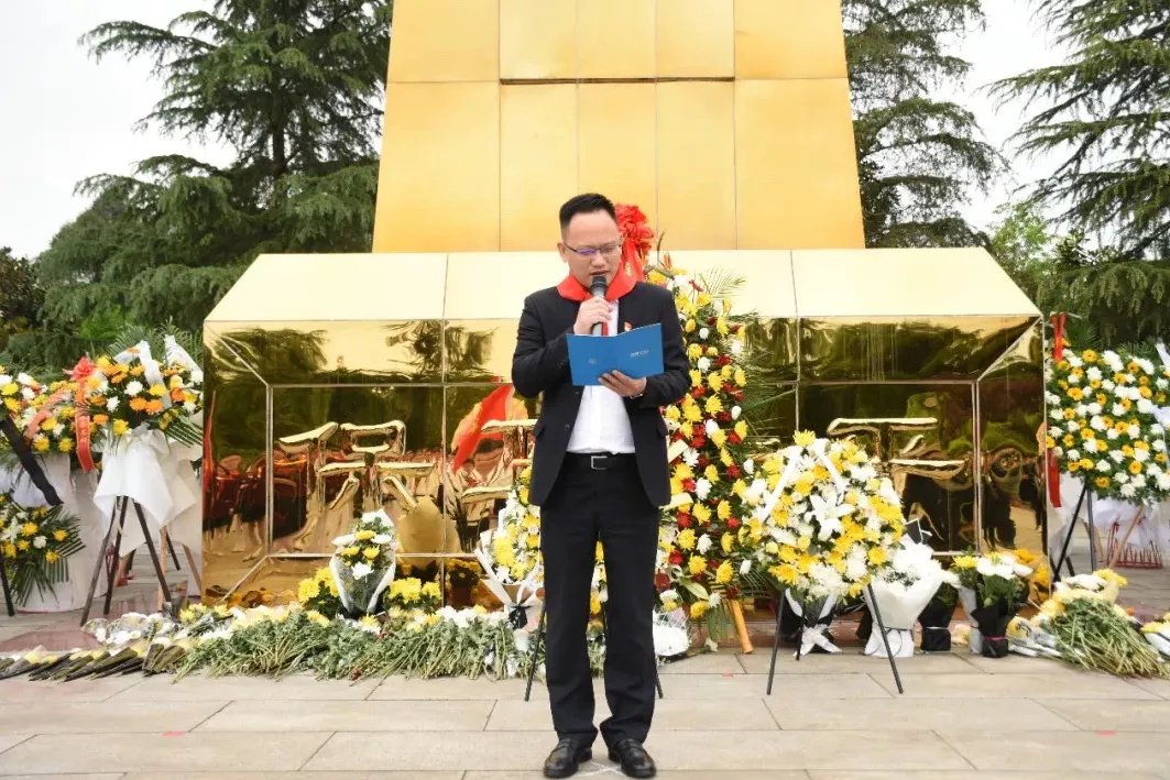 天府新区元音小学少先队清明祭英烈活动