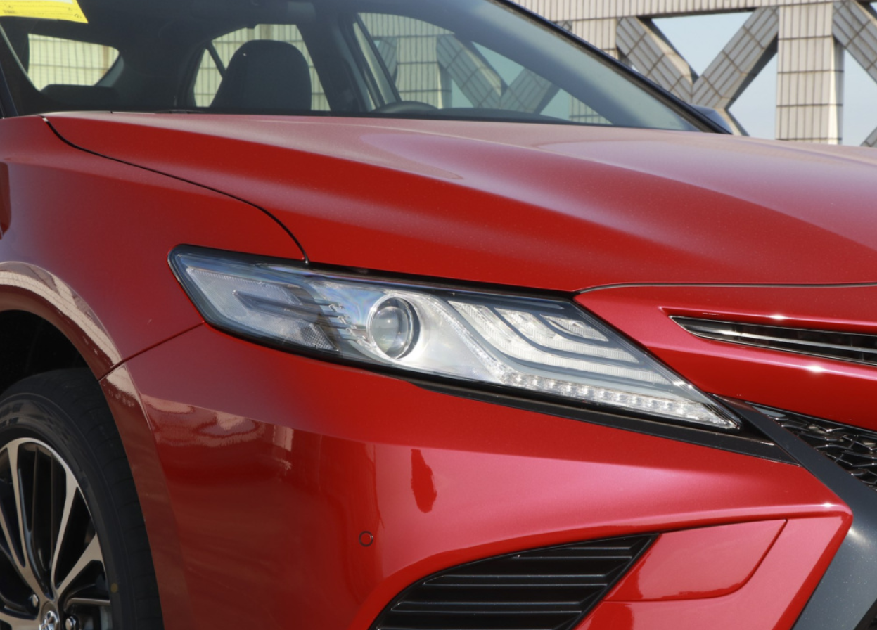 凯美瑞有点贵，但是还是很讨人喜欢