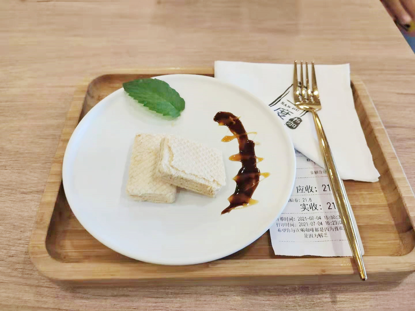 三度书咖开店手记：吸引客人的秘诀之一，是实习生的摆盘手艺