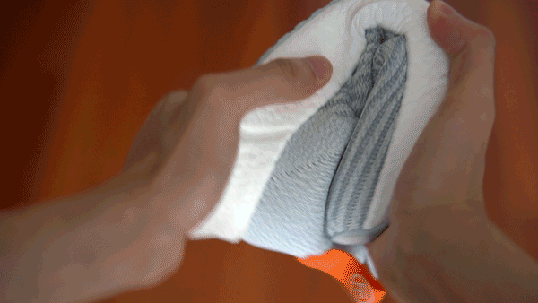 99买了双连鞋盒都没有的轻跑鞋，简单唠唠体验