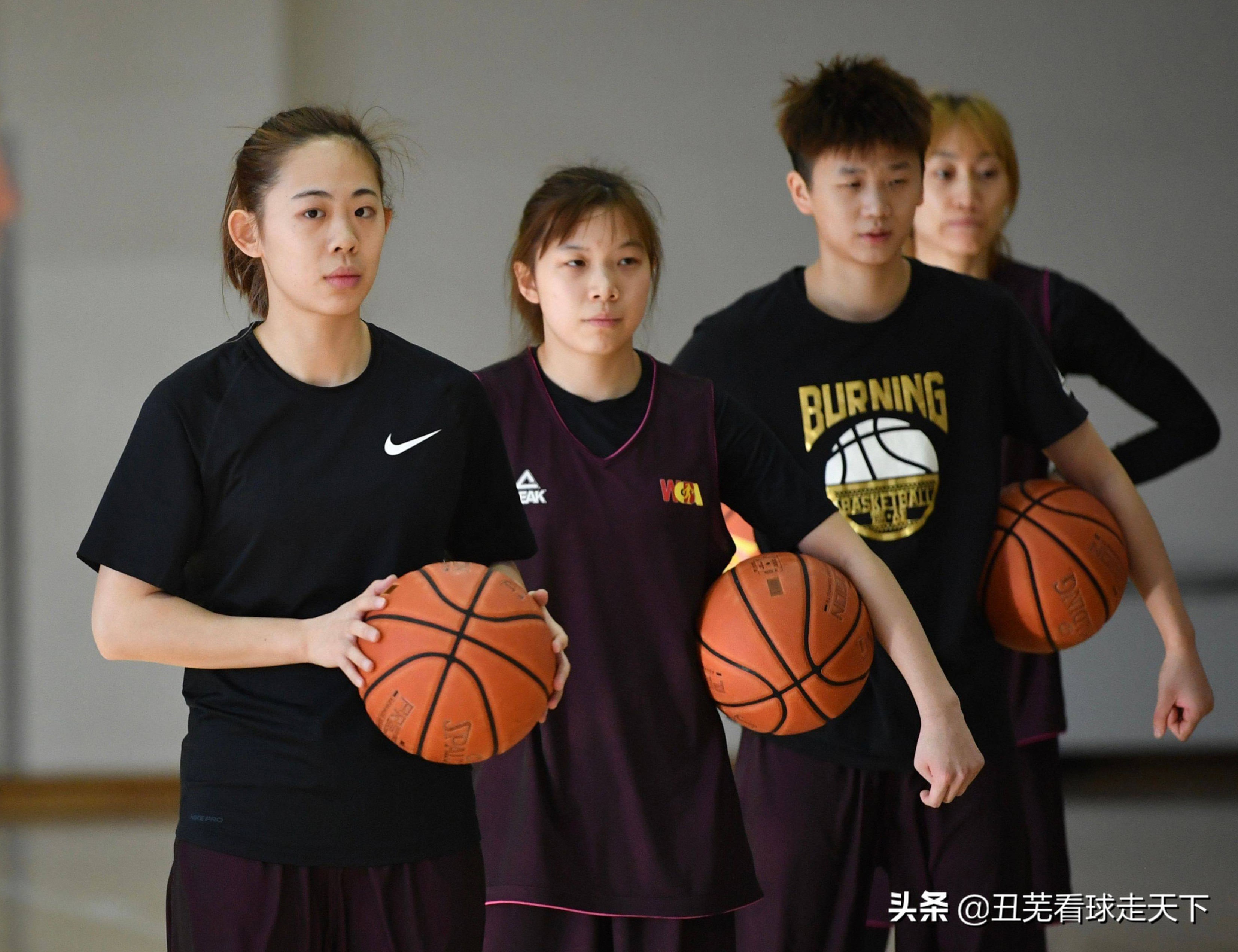 两豪强针锋相对，四劲旅虎视眈眈，新赛季女篮六大锋线组合排名榜