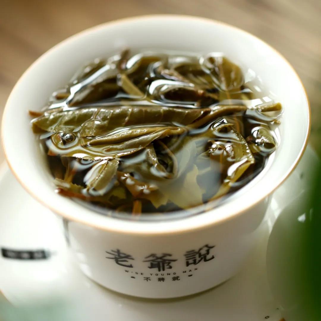 裬