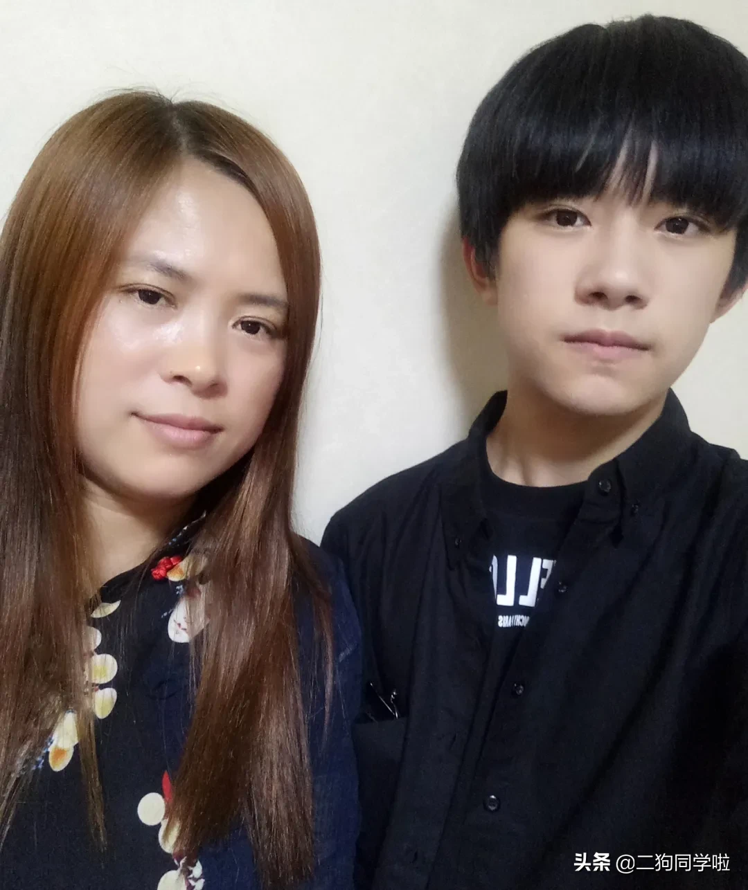 明星父母时有多好看？鹿晗李易峰妈妈都十分惊艳，胡歌爸爸帅炸天