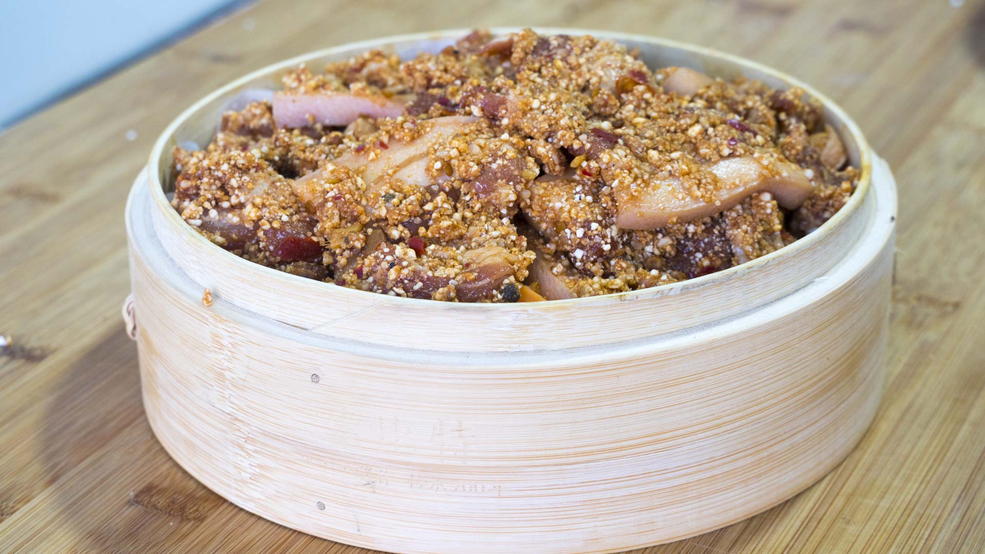 五花肉老做法，上鍋蒸一蒸就出鍋，一層比一層香，好吃不膩口