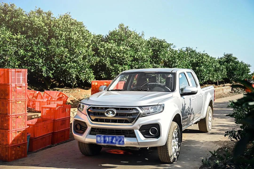 小伙在线分享创业经，风骏7强动力低油耗，致富宝藏车！