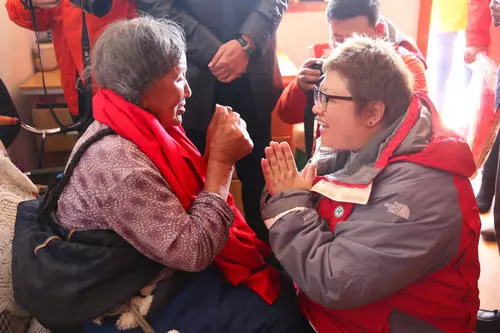 除了捐款，在这场抗疫战中明星们还能做啥？肖