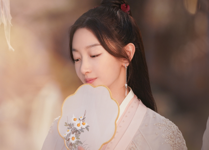 周冬雨首创“仙侠剧”，演第一美人引热议，网