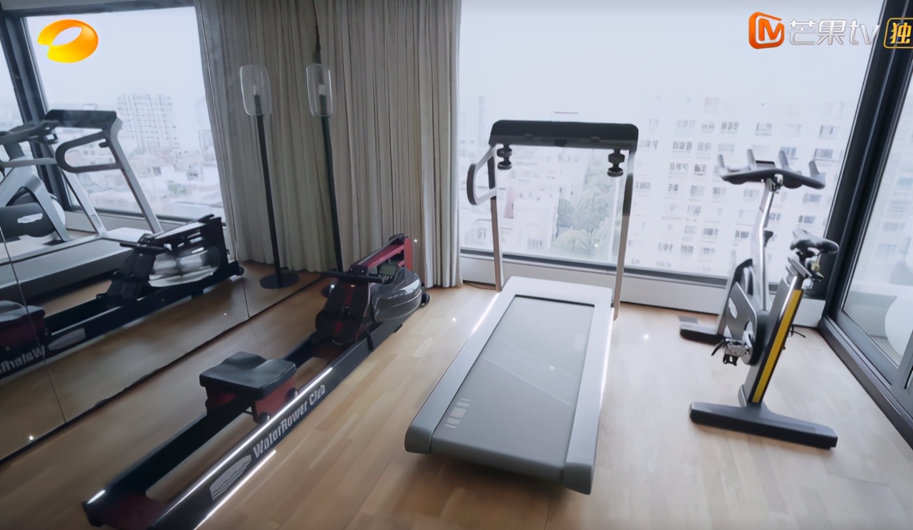 One person lives Fang Lei double entry building, fair young wants 2500 yuan, does Wang Lin stop in time can caustic regret? 