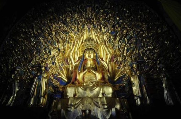 重慶工人修復(fù)800年前觀音像，一不小心觸發(fā)機(jī)關(guān)，卻意外發(fā)現(xiàn)驚喜