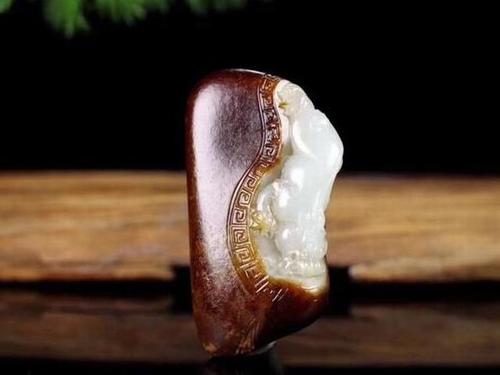 40万的钻戒在典当行只值十几万？急着变现有方法，别再吃亏上当