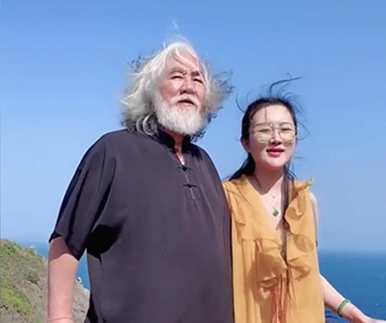 张纪中怒怼网友：别诋毁我的爱妾，她很美，功夫也不错-第1张图片-大千世界