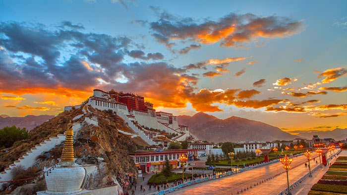 How many of China’s top 10 famous landmarks selected by foreign media have you checked in?
