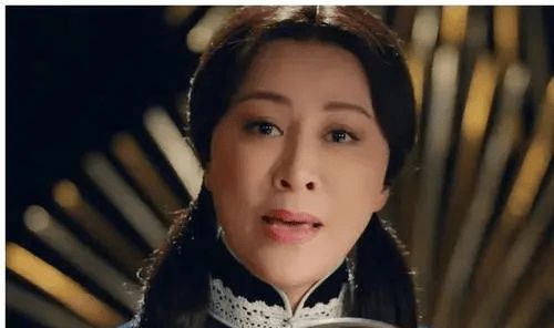 5位“裝嫩”失敗的女星，劉濤周迅勉強接受，63歲演10多歲過分了