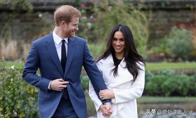 梅根夫妇结婚2周年：哈里王子变平民，竟寄人篱