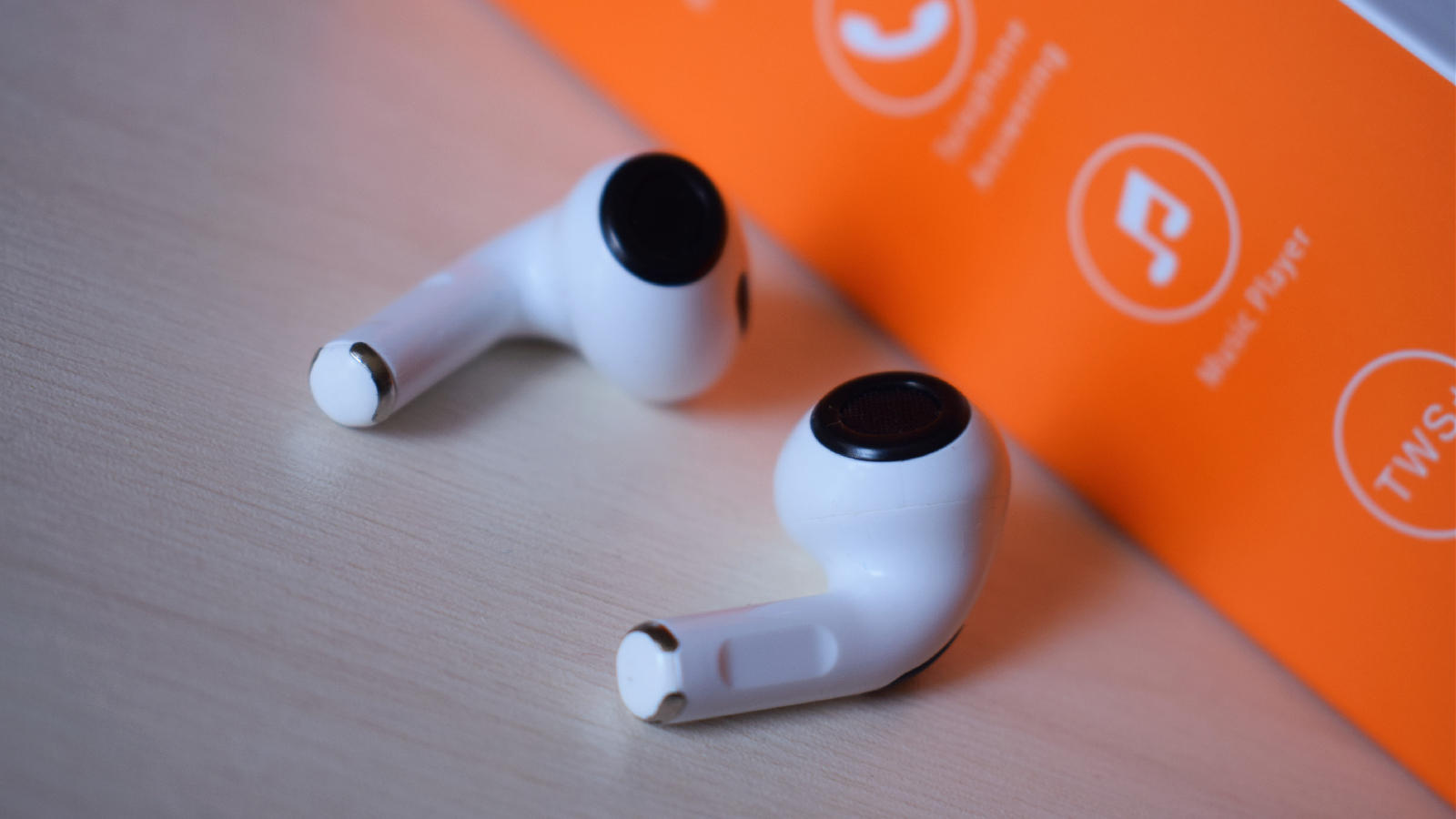 百元价格、千元体验！西圣Ava半入耳蓝牙耳机，学生党福音