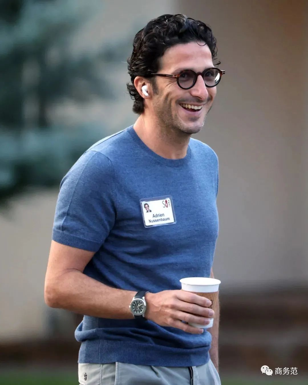 扎克伯格穿200块拖鞋聚会，暴露了全世界最有钱人“穿衣潜规则”