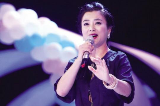 李玲玉的2段婚姻皆“被离婚”，34岁征服犹太富