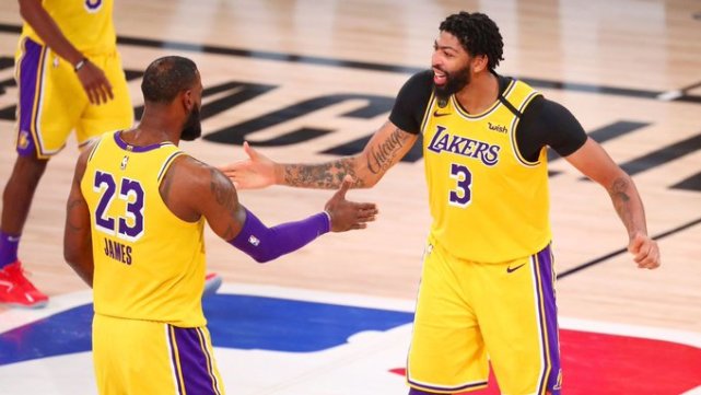 歐文言論引熱議！ 詹皇拒絕正面回應，隊友：讚美一人無需攻擊他人