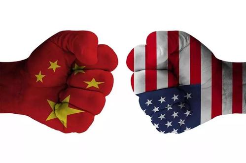 为什么除了公知，中国人无惧美国打压？这两张图或许说明了根源