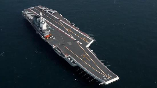 003型航母加速建设，舰体已逐渐成型，或将提早