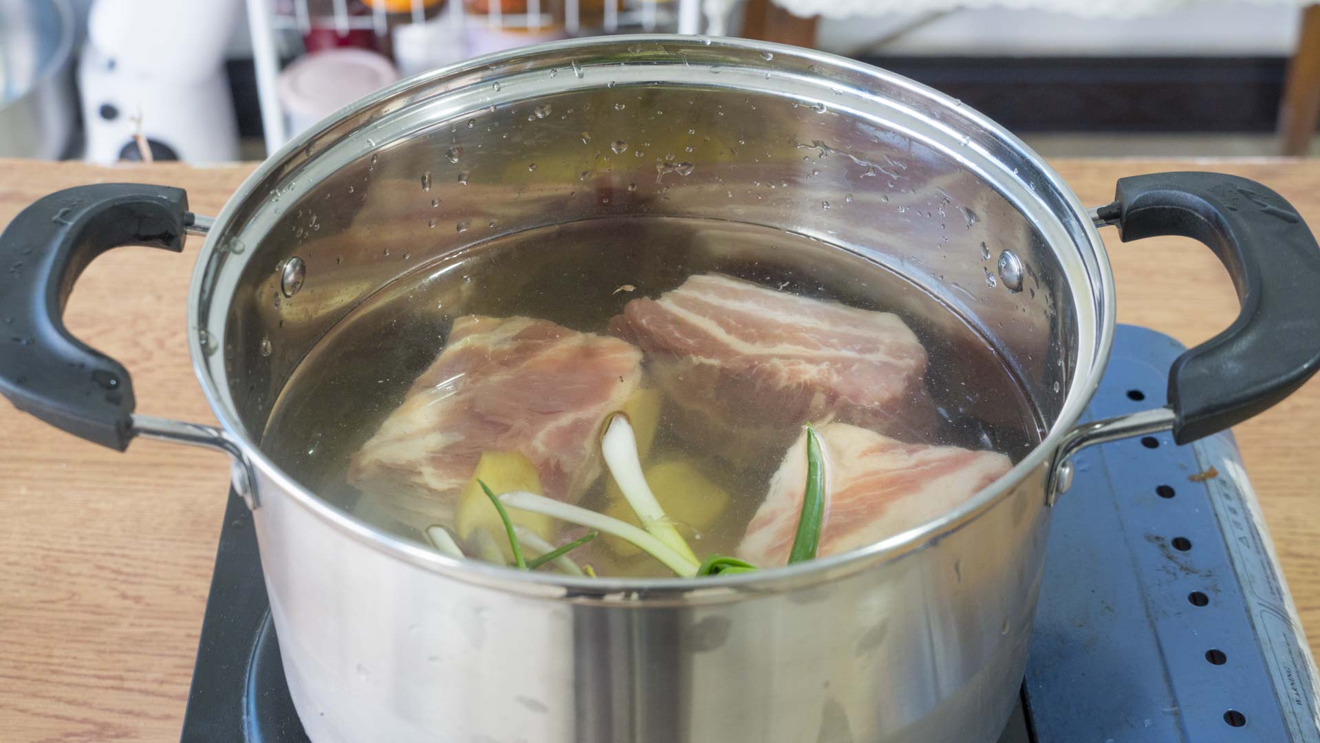 梅菜扣肉這麼做才能肥而不膩，軟爛醇香，原來訣竅這麼簡單，收藏