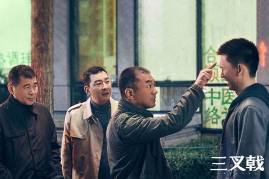 他被导演赏识，参演多部热剧，《三叉戟》中被三位老戏骨力捧