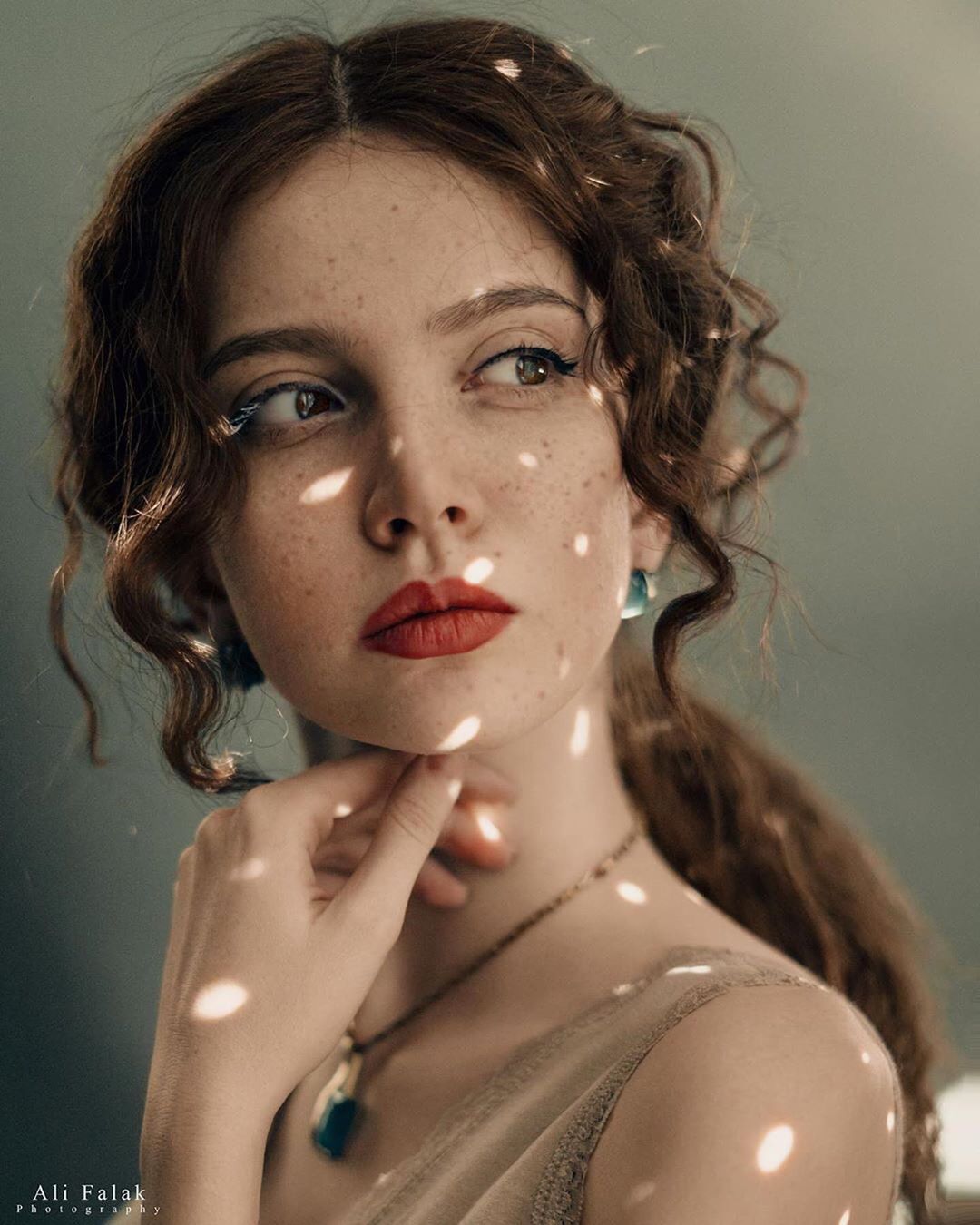 从光影中体验西方美女的风韵