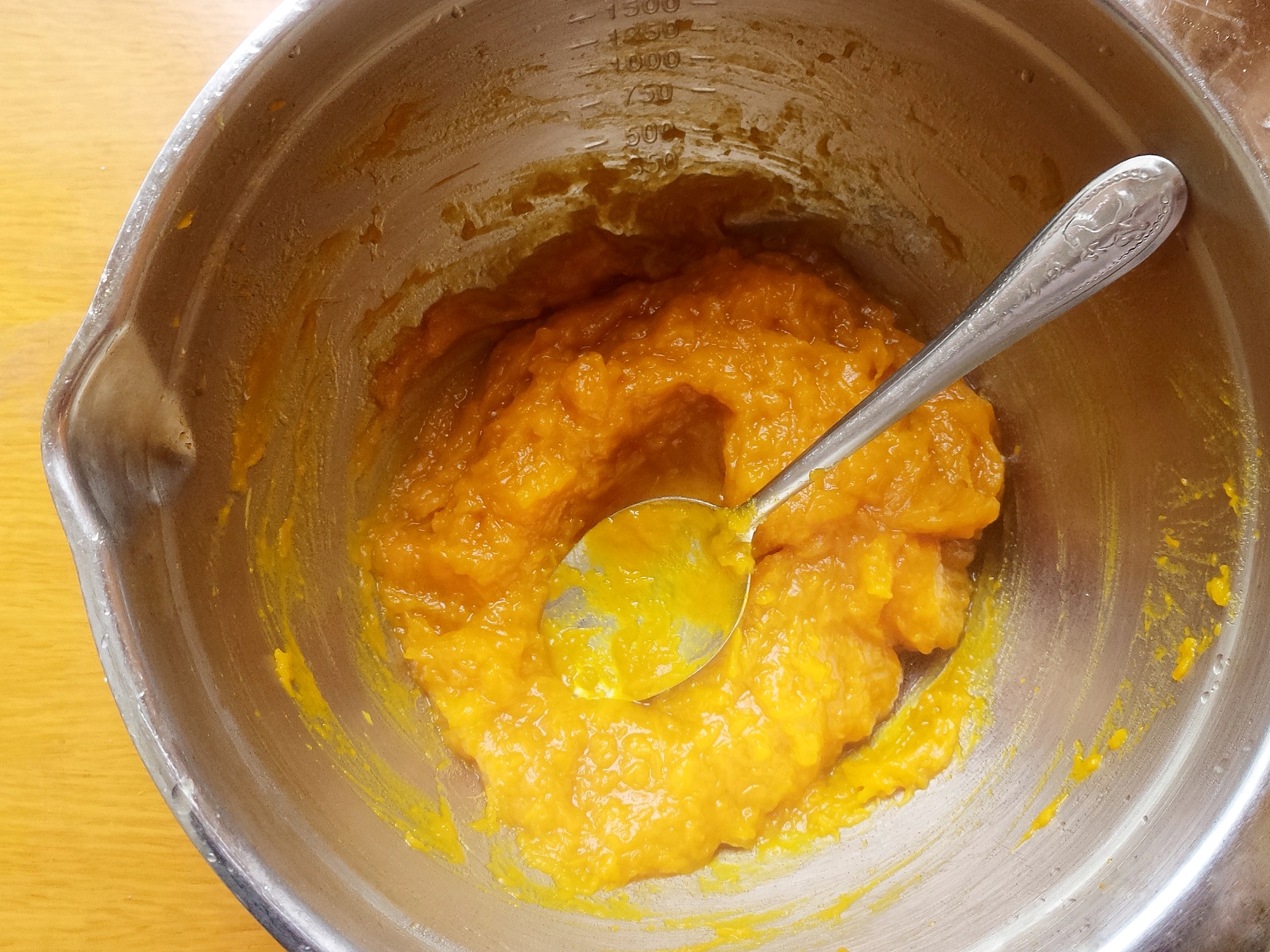 教你不加一滴水，做出蓬鬆暄軟的發糕，成功率超高，味道不輸買的