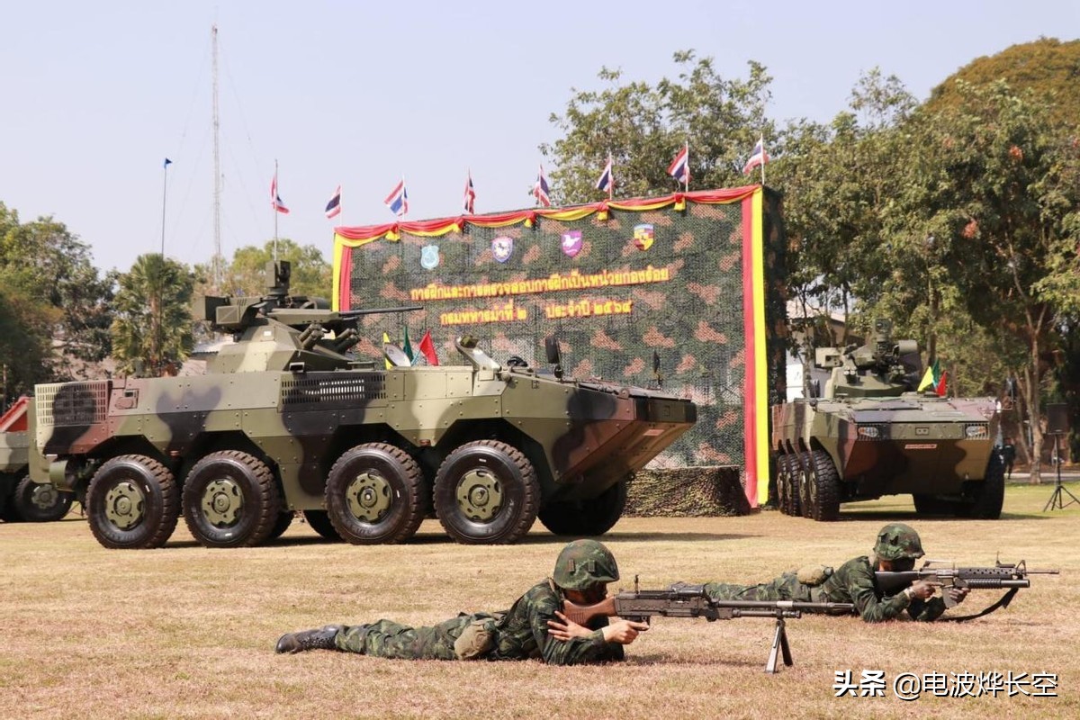 国产外贸八轮120迫击炮亮相！涂装很亮眼，泰国陆军已抢先订购-6parkbbs.com