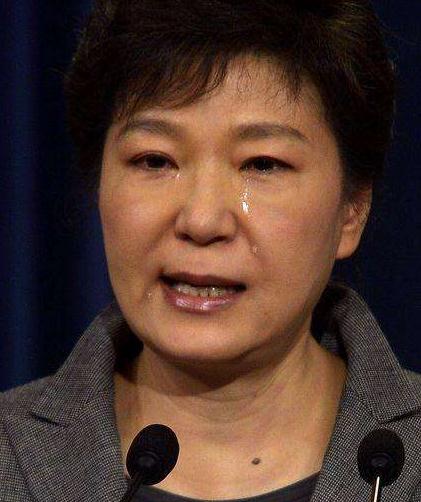 韩国第一位女总统，从闺蜜门到萨德，朴槿惠是