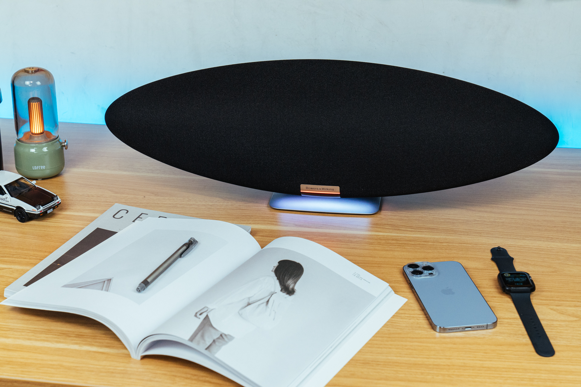 Classic inheritance, Zeppelin comes from the wind B&W Zeppelin 5