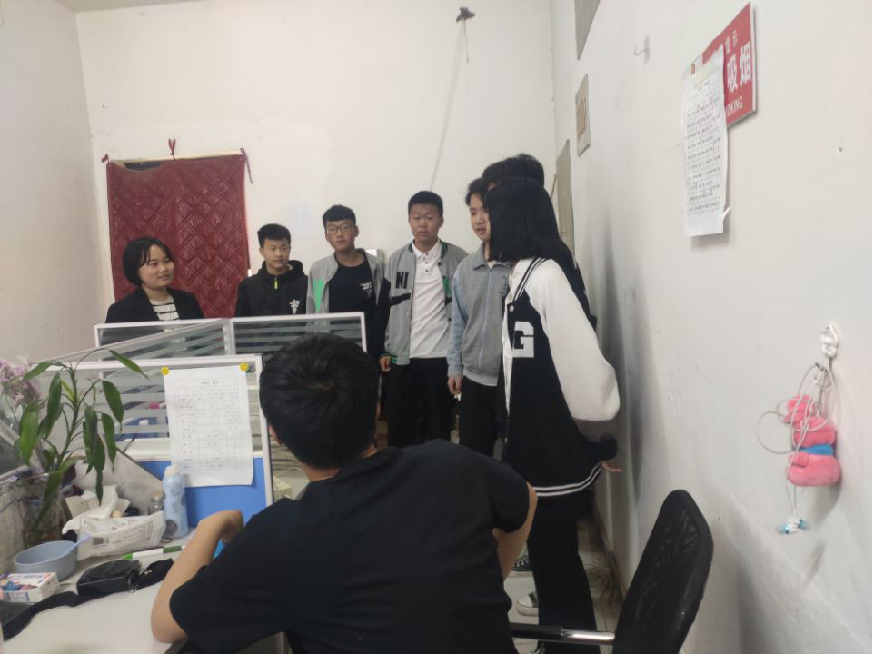 “三尺講臺守初心 春華秋實育桃李”——記邯鄲魏縣第十六中學優秀黨員郭章成