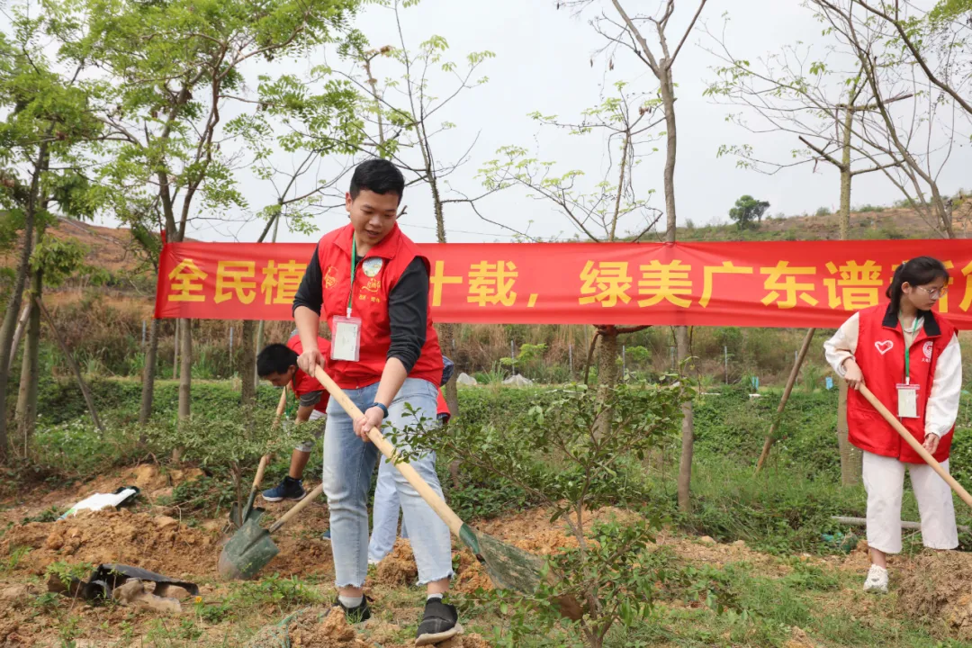 奥运冠军携网友一起植树！第三届网友植树节在盈香顺利举行