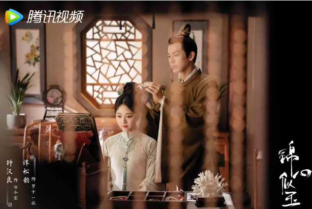 《锦心似玉》晒剧照，谭松韵古装造型好绝，与