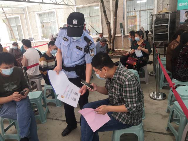 成都东部新区公安全方位精准宣传 筑牢电诈