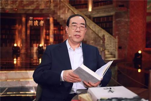 贾平凹为何与前妻韩俊芳离婚？拿稿费回家像做贼，个性太强不自豪