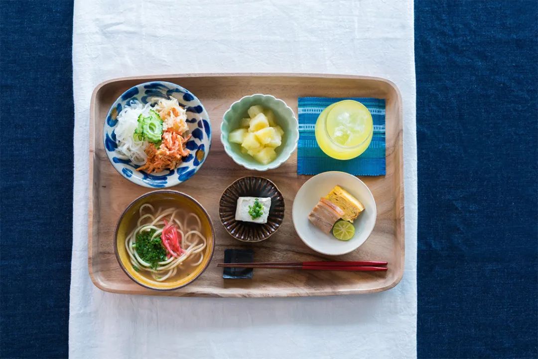 日本普通家庭的一日三餐，看完终于明白“分餐