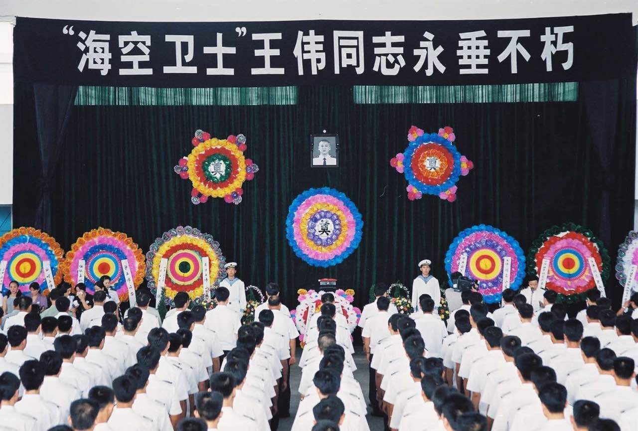 他们都是真英雄！中国海空军拦截美军飞机的那些霸气瞬间​