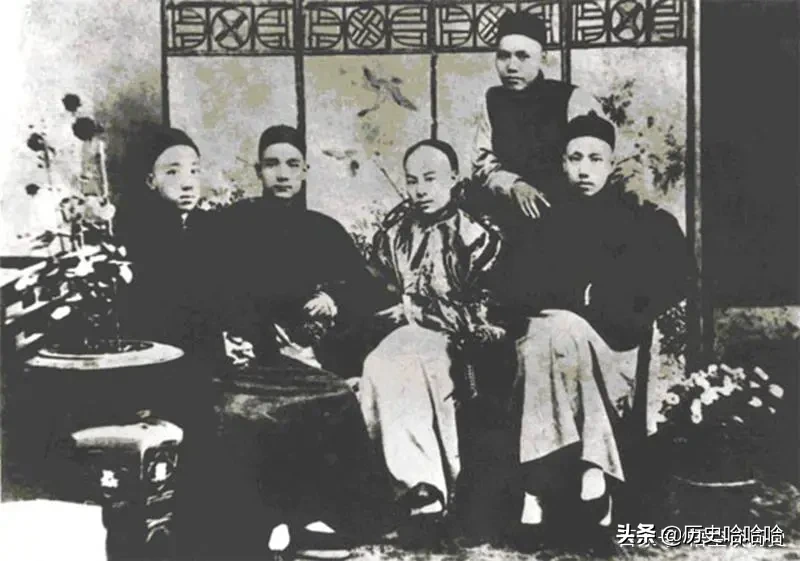 他是孙中山的结拜兄弟,一生追随孙中山,革命成功后却急流勇退