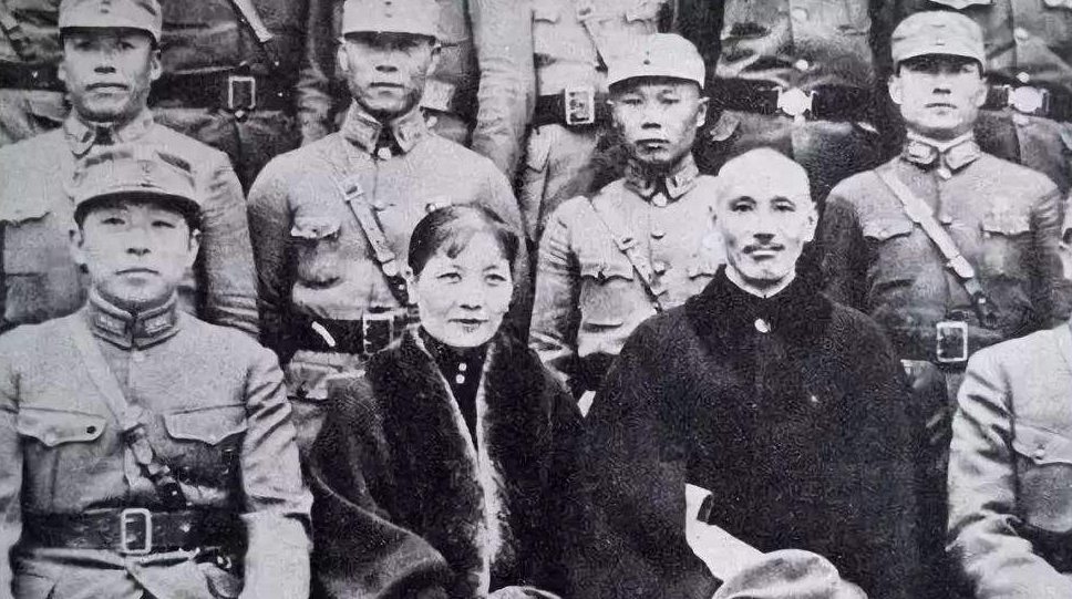 张学良被关54年，花了多少钱？为何蒋介石宁愿花