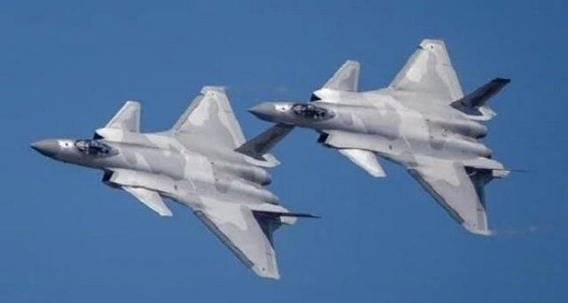 沈飞低调透露，国产隐轰不是任何机型复制品，比美军B2更科幻