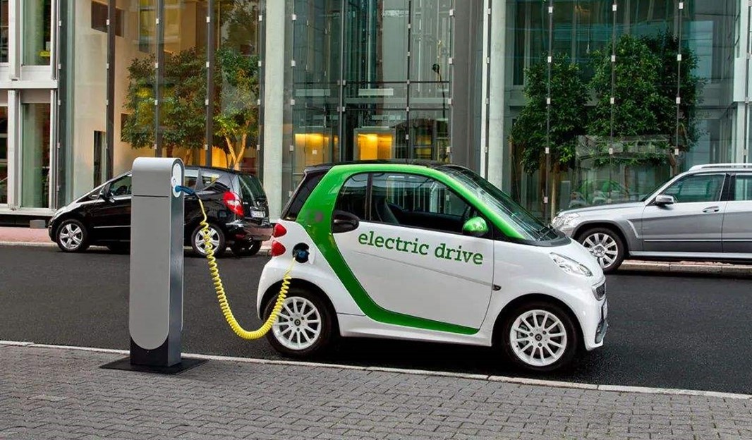 7月全球新能源车市：中国销量逼近十万排第一，德国暴涨302%