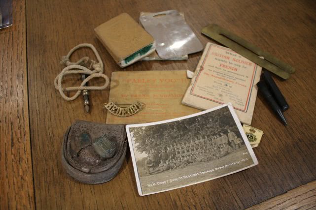 堪称时间胶囊，一战阵亡士兵的手提箱被发现，